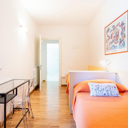 Piazza Cavallotti & Mercato Centrale Apartment! 리보르노 외부 사진