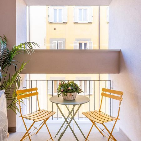 Piazza Cavallotti & Mercato Centrale Apartment! 리보르노 외부 사진