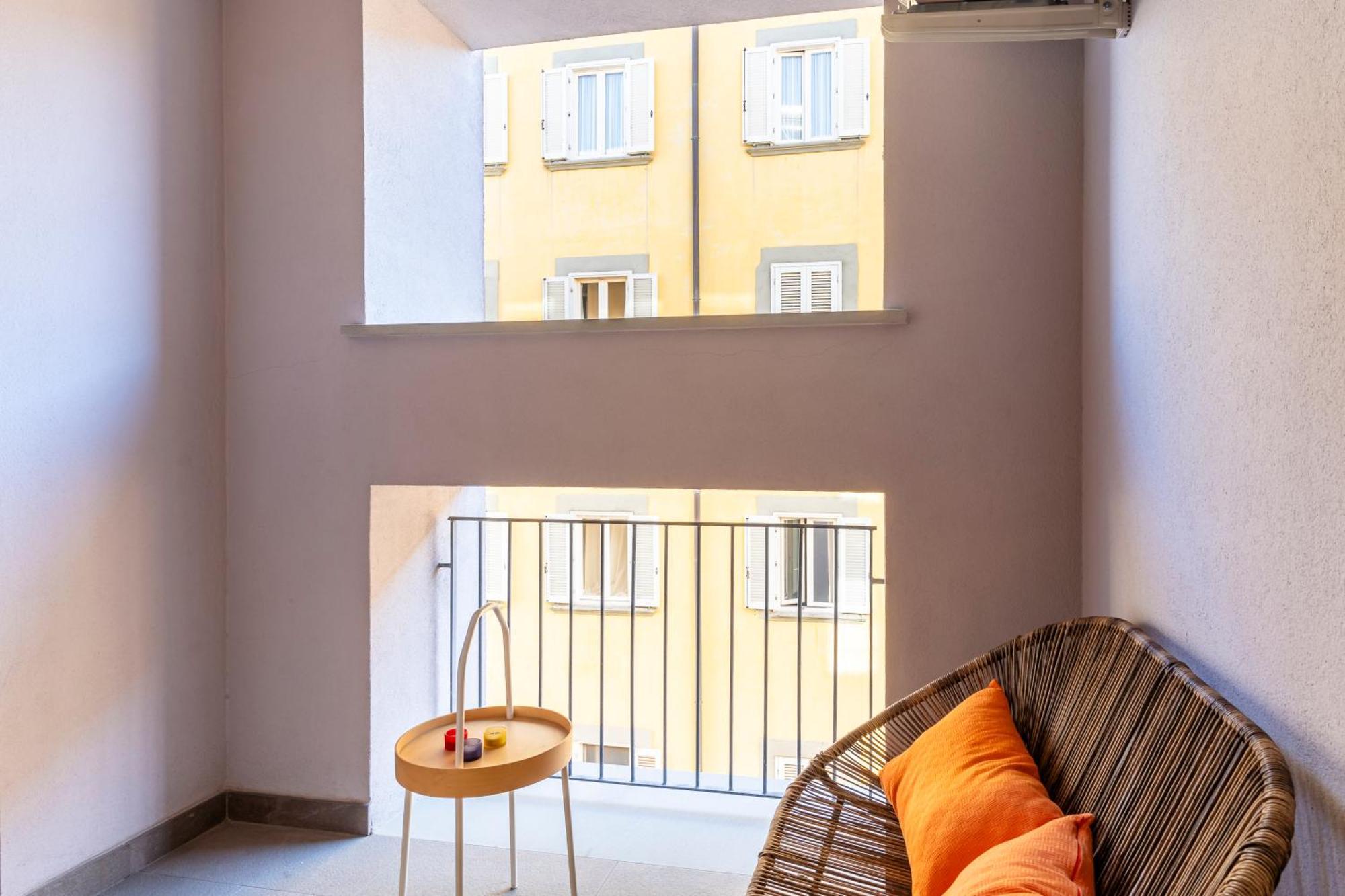 Piazza Cavallotti & Mercato Centrale Apartment! 리보르노 외부 사진