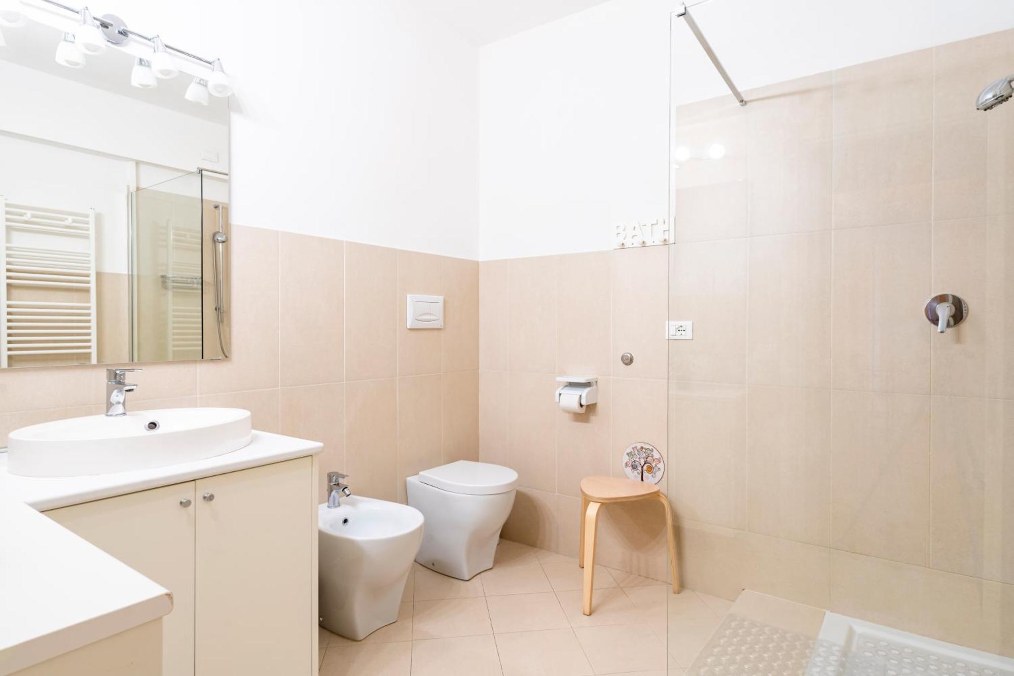 Piazza Cavallotti & Mercato Centrale Apartment! 리보르노 외부 사진